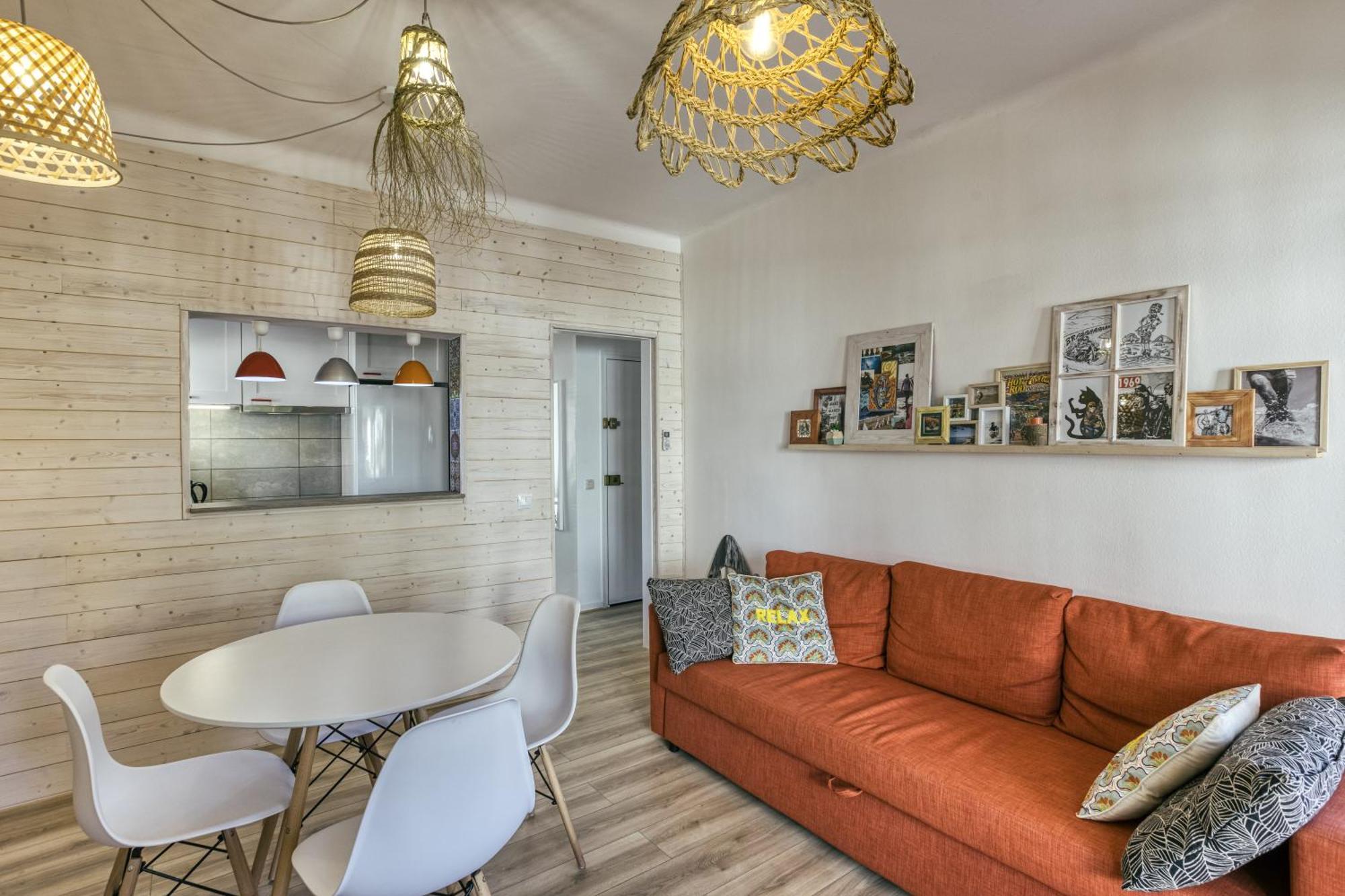 Apartmán Londres Roses Exteriér fotografie
