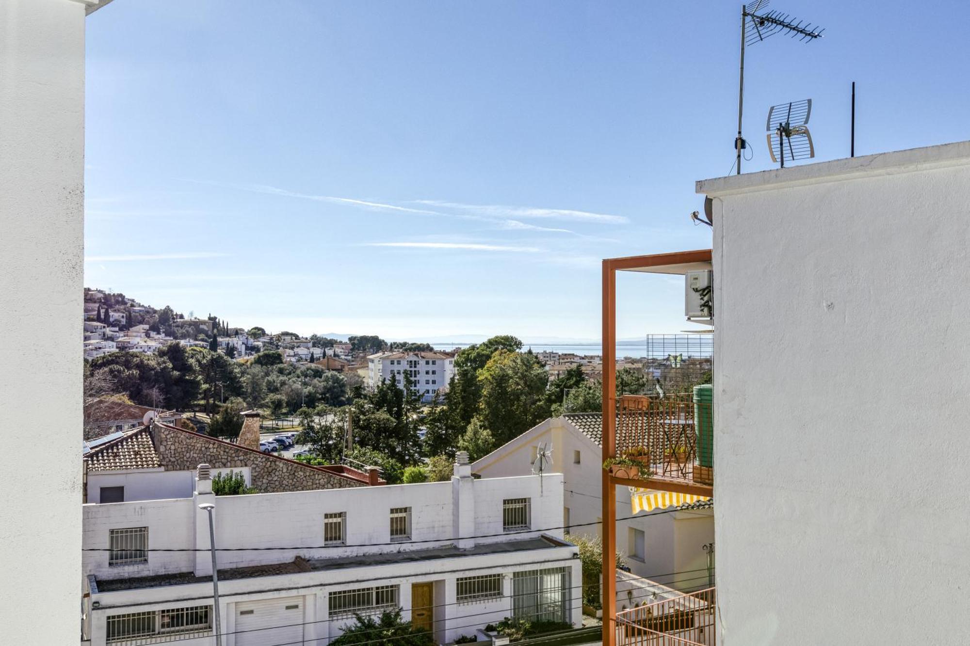 Apartmán Londres Roses Exteriér fotografie